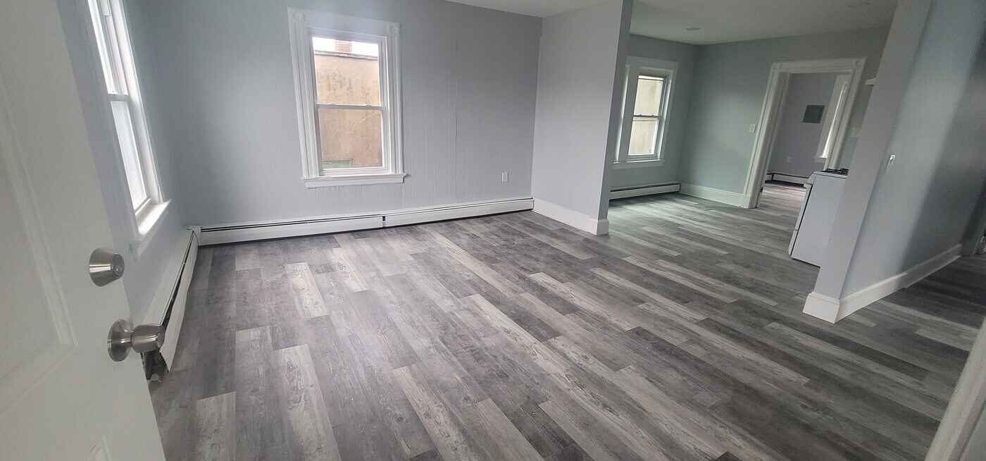 134 Main St in Butler, NJ - Building Photo