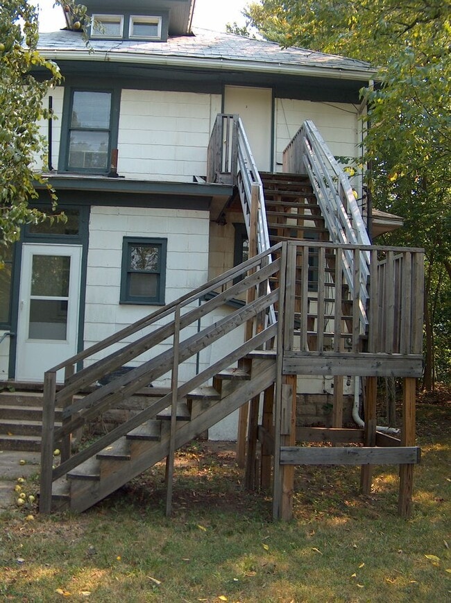 910 N 9th St Rd