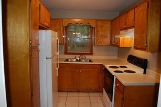 4925 Sweet Valley Rd SW in Mableton, GA - Building Photo - Building Photo
