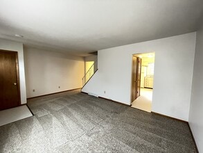 4156 Woodbine Ter in Erie, PA - Building Photo - Building Photo