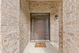 208 Foxchase Way in Crestview, FL - Building Photo - Building Photo