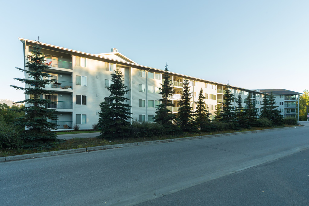 creekside-manor-apartments-in-anchorage-ak-apartmenthomeliving