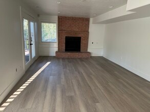 308 Hillside Cir, Unit Basement Daylight Apartme in Alpine, UT - Foto de edificio - Building Photo