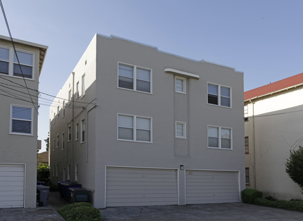 165 Belleview Dr in San Leandro, CA - Building Photo