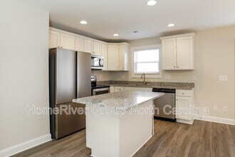 310 Beaumont Cir in Clemmons, NC - Building Photo - Building Photo