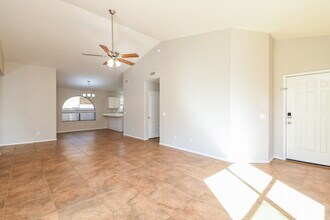 9909 E Onza Ave in Mesa, AZ - Foto de edificio - Building Photo