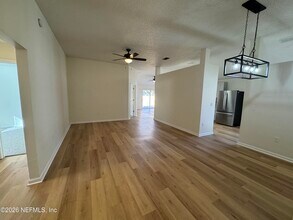 8038 Timber Point Dr in Jacksonville, FL - Building Photo - Building Photo