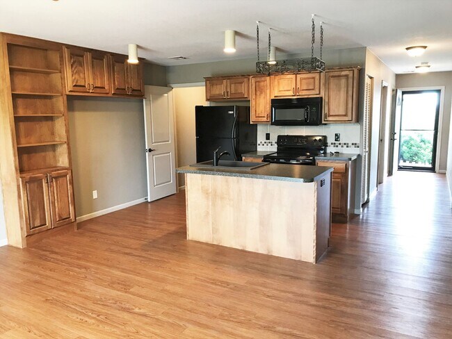 511 Grainfield St in Manhattan, KS - Building Photo - Building Photo