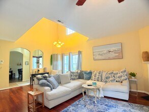 409 Belmont Cir in Yorktown, VA - Building Photo - Building Photo
