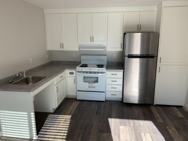property at 1139 S G St