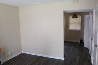 609 Smithdale Dr in Raleigh, NC - Building Photo - Building Photo