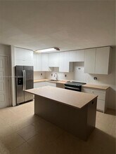 4780 NW 102nd Ave in Doral, FL - Building Photo - Building Photo