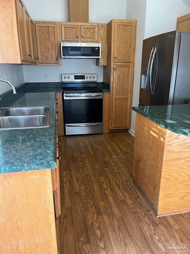 2412 N 7th Ave in Pensacola, FL - Building Photo - Building Photo