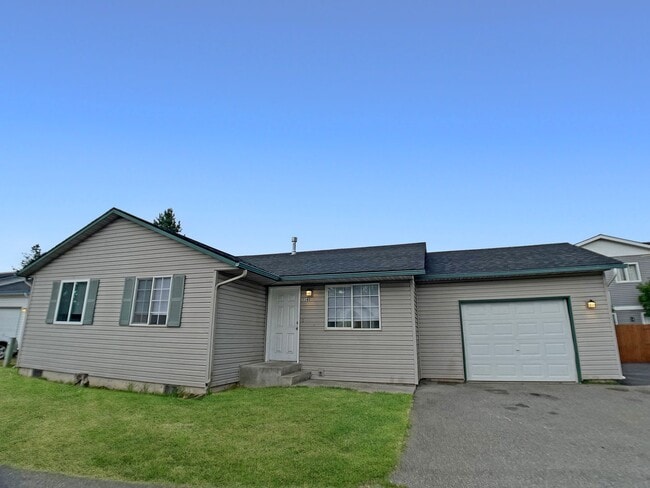 property at 5140 N Abbey Ct