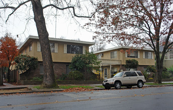 2519-2525 H St in Sacramento, CA - Building Photo - Building Photo