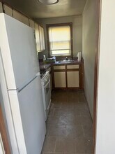 83 Nash Rd, Unit 2nd floor in New Bedford, MA - Building Photo - Building Photo