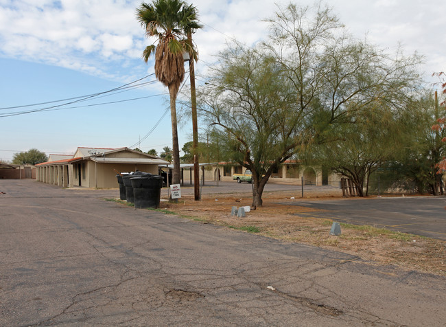 Pinal Parkway Apartments in Florence, AZ - Foto de edificio - Building Photo