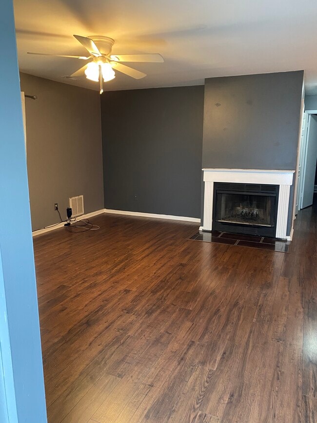 property at 425 Atlanta Ct
