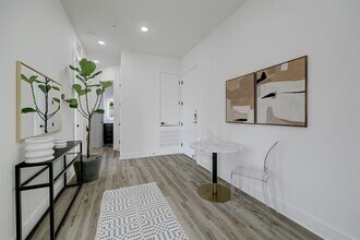 4722 Old Spanish Trl in Houston, TX - Building Photo - Building Photo