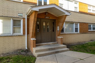 14021 S Tracy Ave in Riverdale, IL - Building Photo - Building Photo