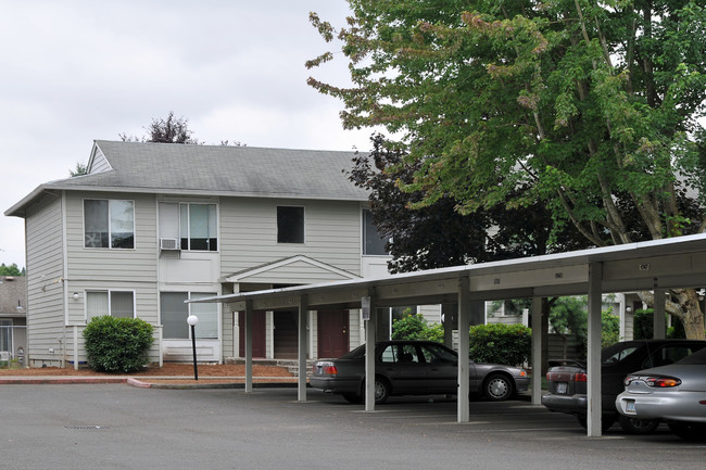 Maple Terrace Apartments in Canby, OR - Foto de edificio - Building Photo