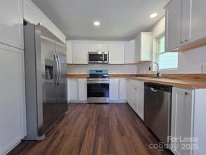 1411 Caldwell St in Gastonia, NC - Building Photo - Building Photo