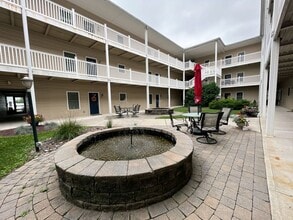 252 S Walnut St in Bath, PA - Foto de edificio - Building Photo