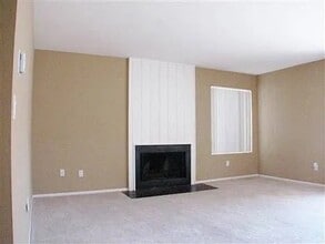 450 W Vermont Ave in Escondido, CA - Building Photo - Building Photo