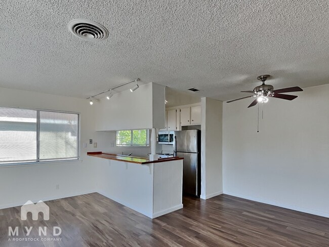 3157 Occidental Dr in Sacramento, CA - Building Photo - Building Photo