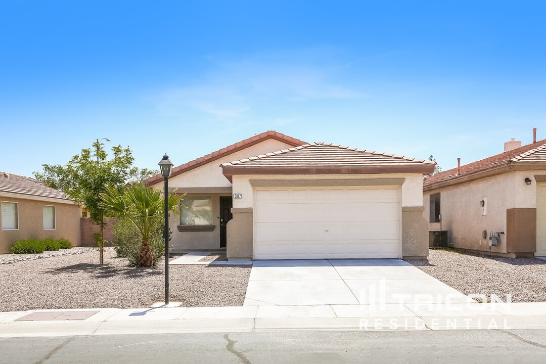 5017 Peaceful Pond Ave in Las Vegas, NV - Building Photo