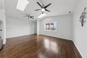 519 S Maplewood Ave in Chicago, IL - Building Photo - Building Photo