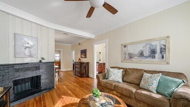 14 Sanchez Ave, Unit B in St. Augustine, FL - Building Photo - Building Photo