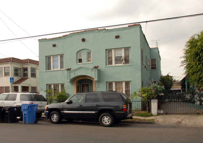 1515 S Menlo Ave in Los Angeles, CA - Foto de edificio - Building Photo