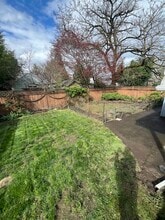 25 N Holland St in Portland, OR - Building Photo - Building Photo
