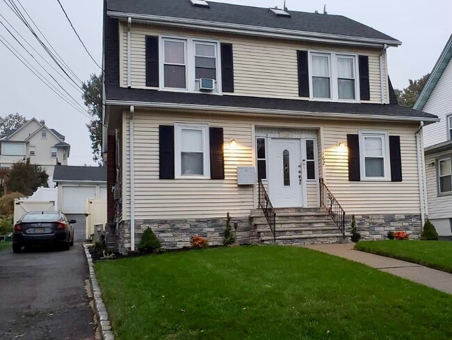 162 Berkeley Ave, Unit 2