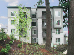 Terrace At Columbia Knoll Apartments in Portland, OR - Building Photo - Building Photo