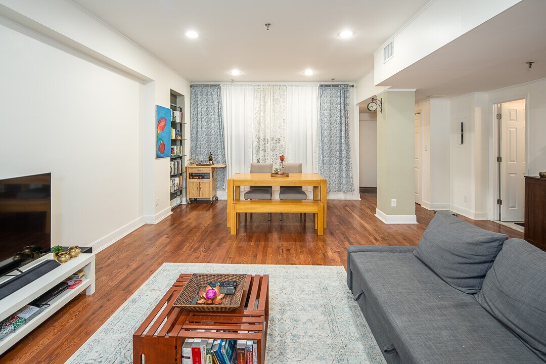357 Varick St in Jersey City, NJ - Building Photo