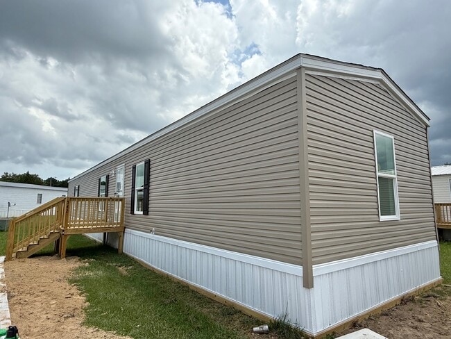 property at 542 Canterbury Ct