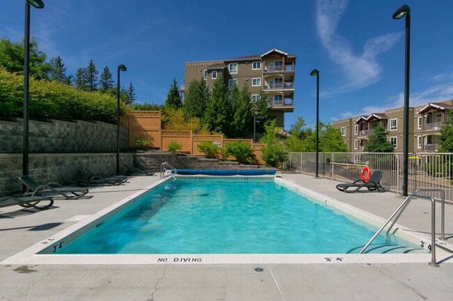 2200 Upper Sundance Dr in West Kelowna, BC - Building Photo - Building Photo