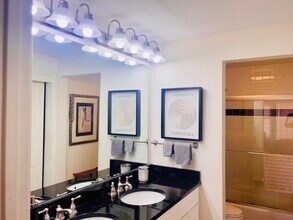 655 Columbia St, Unit Columbia place in San Diego, CA - Building Photo - Building Photo