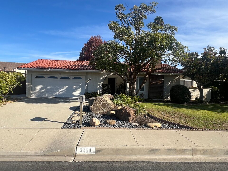 3459 E Karena Ct in Camarillo, CA - Building Photo