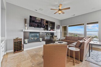 10112 Vía Fiori in Reno, NV - Building Photo - Building Photo