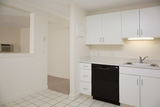 Hemlock Lane Apartments in Maynard, MA - Foto de edificio - Building Photo