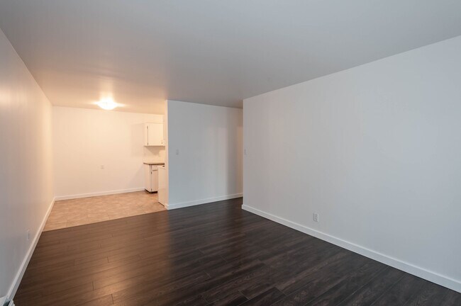 The Parkview in Edmonton, AB - Building Photo - Building Photo