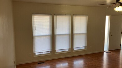 970 W Alkaline Springs Rd in Vandalia, OH - Building Photo - Building Photo