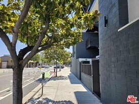1617 Broadway in Santa Monica, CA - Building Photo