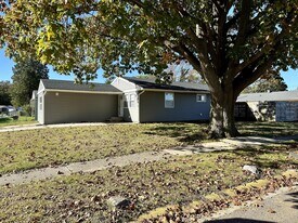 749 River Rd in Dover, DE - Building Photo