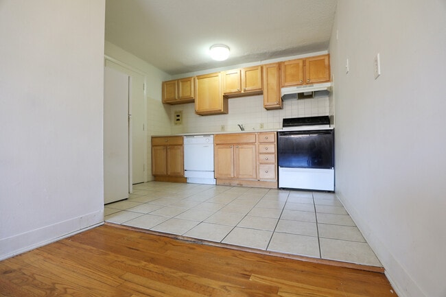 239 Kelton St, Unit 32 in Boston, MA - Building Photo - Building Photo