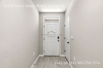 25222 Cadiz Dr in Punta Gorda, FL - Building Photo - Building Photo