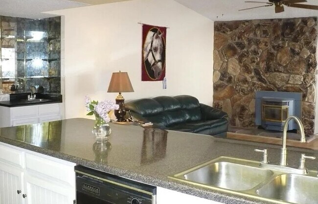 12708 Tomlinson Dr SE in Albuquerque, NM - Building Photo - Building Photo